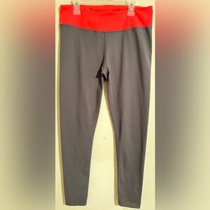 NWOT Fabletics Gray w Coral/Pink Waistband Womens Workout Athletic Leggings Sz M